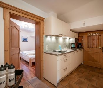 Haus_Franz_Kapellenweg_10_Ellmau_05_2023_Appartement_8_Wilder_Kaiser_Kueche.jpg